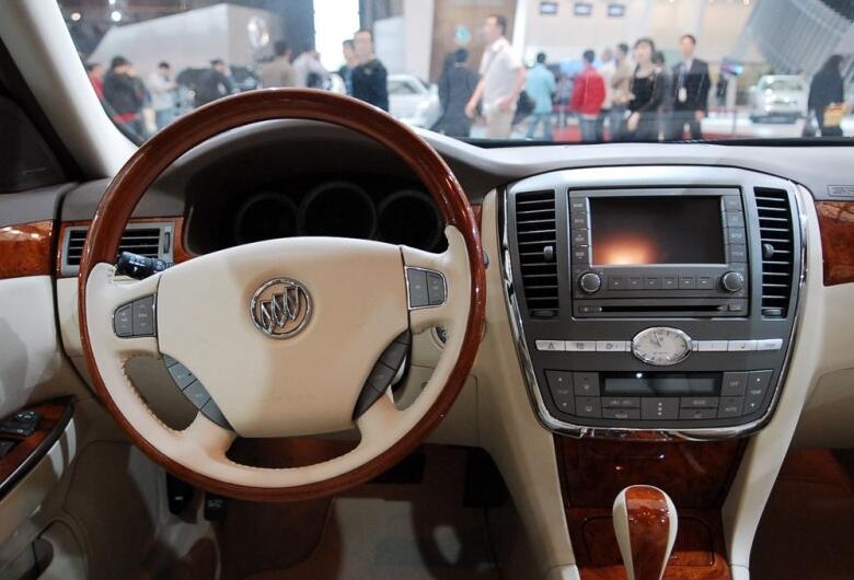 1万多2万块能买到别克的什么车,别克十几万预算买全新suv