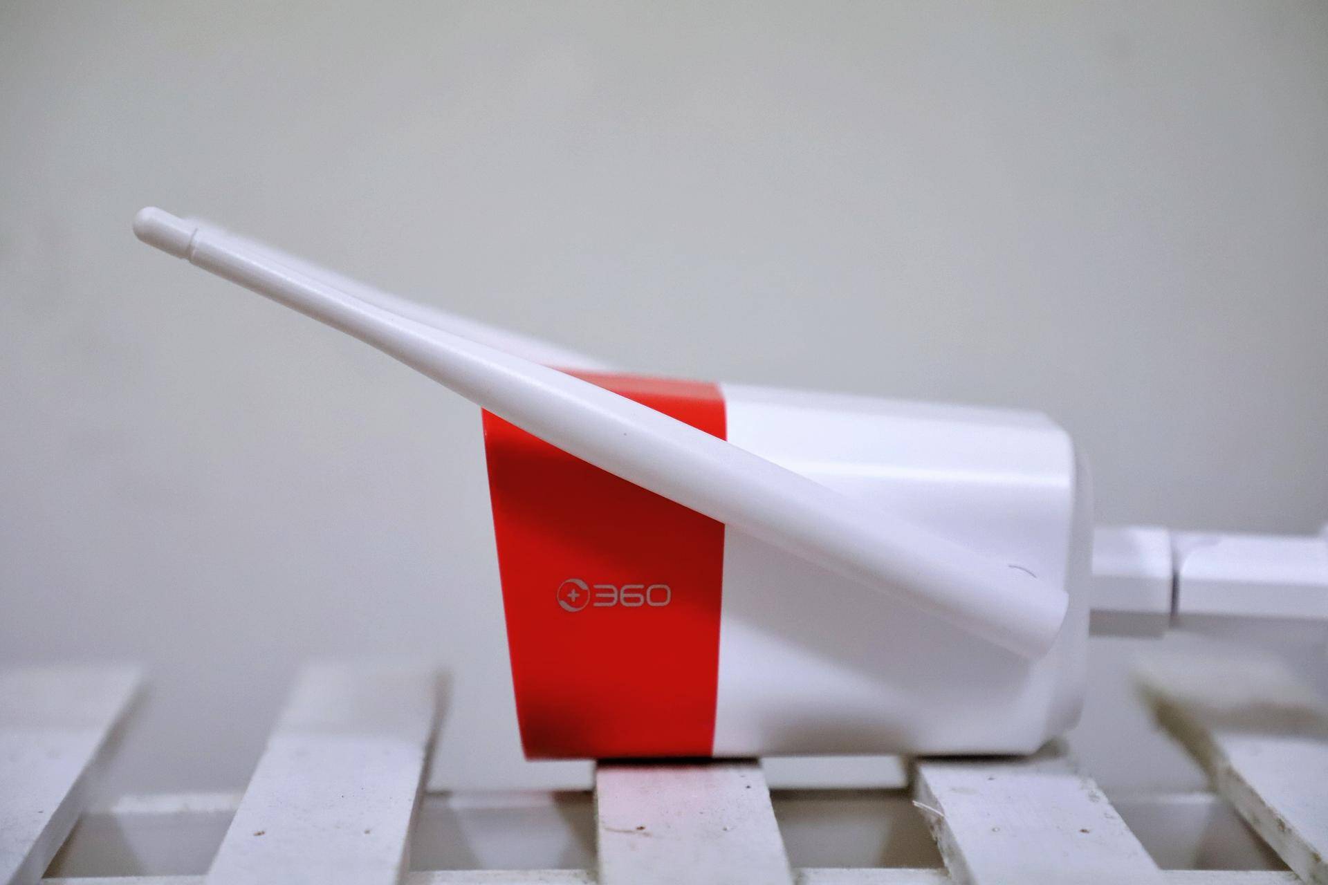 360智能摄像机红色警戒标准版,360红色警戒防水摄像头拆解