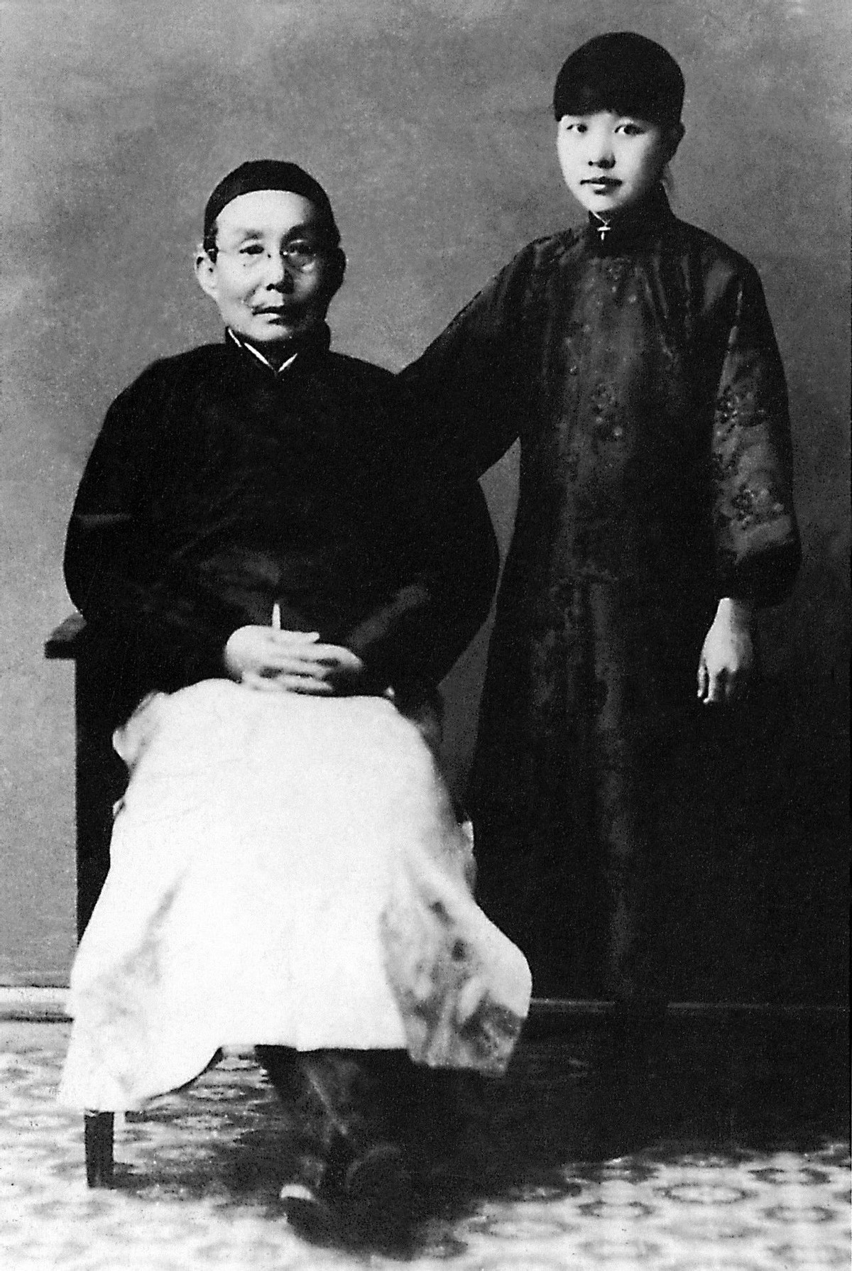 林徽因冰心三观,林徽因张爱玲冰心谁的成就更高