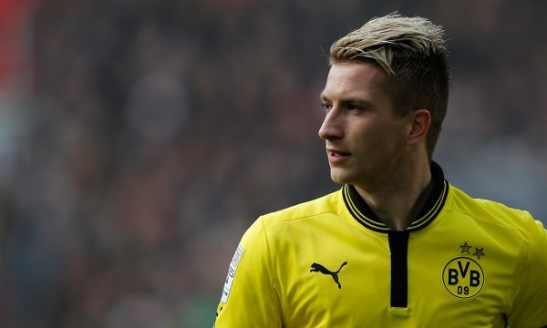 现役中后卫足球年轻小将盘点,现役足球场上的十大美男