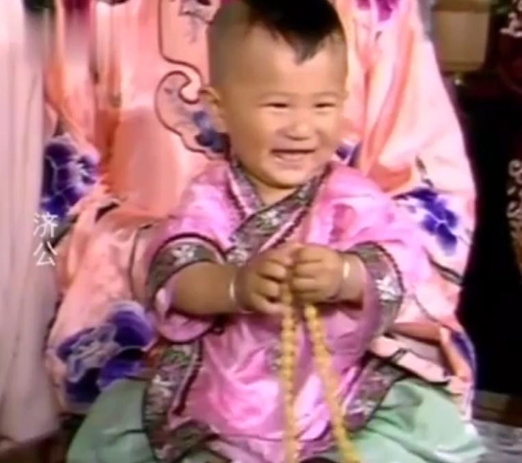 周岁抓周礼仪式流程,抓周礼是哪里的风俗