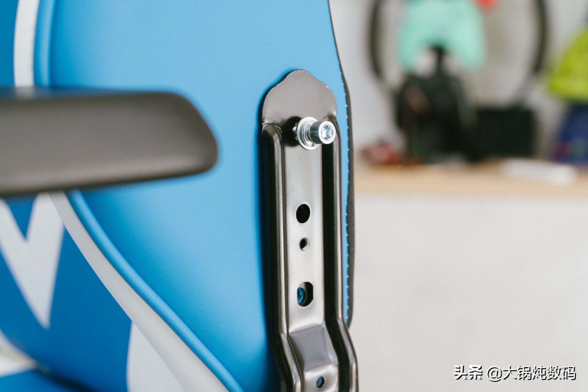 迪锐克斯dxracer电竞椅安装,迪锐克斯dxracer电竞椅怎么样