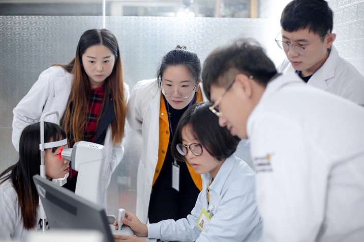 现在学验光师开眼镜店怎么样,开眼镜店在哪里培训考证