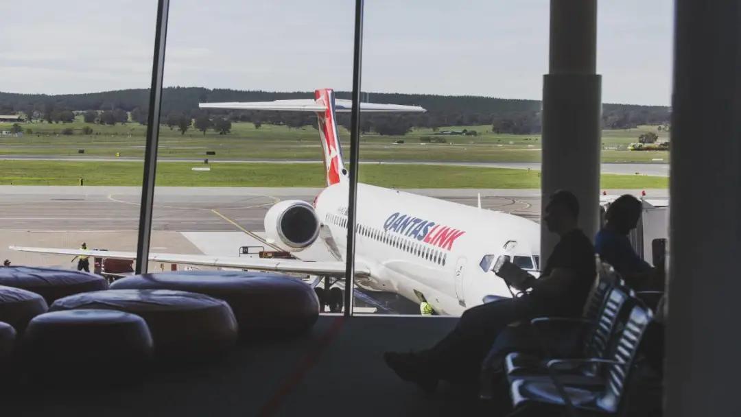 只涨不跌的澳洲大学开始退学费了？专门给海外留学生