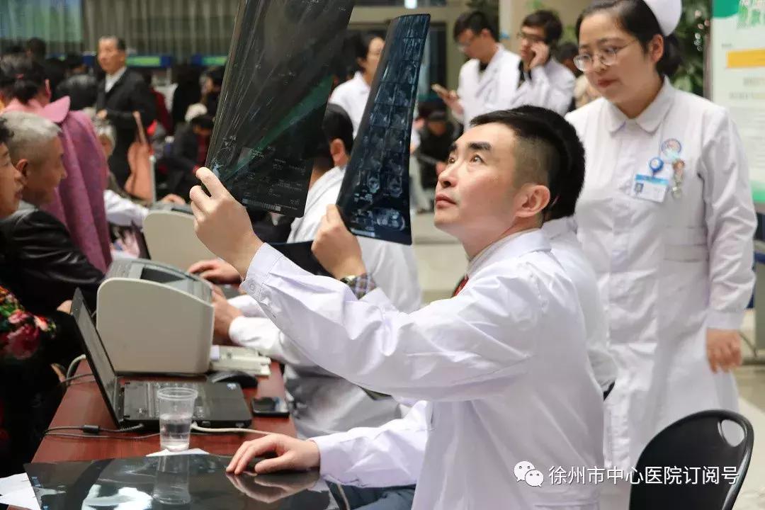 全国爱肝日318肝病救助计划活动,爱肝护肝义诊