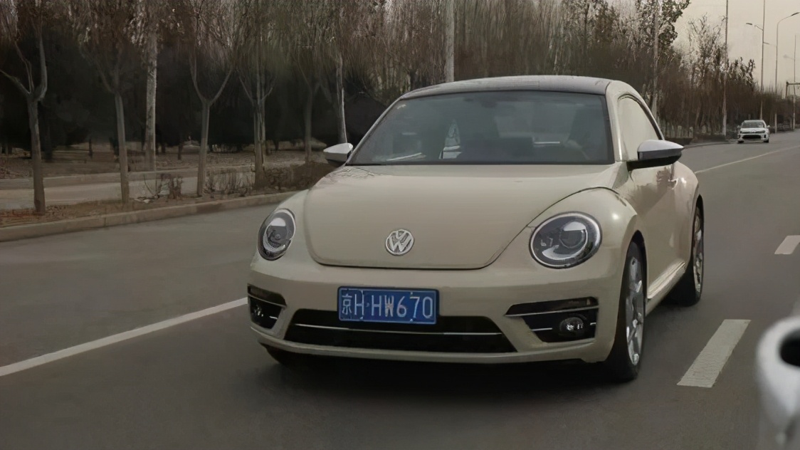 入手大众甲壳虫敞篷款实测,新款大众甲壳虫测评