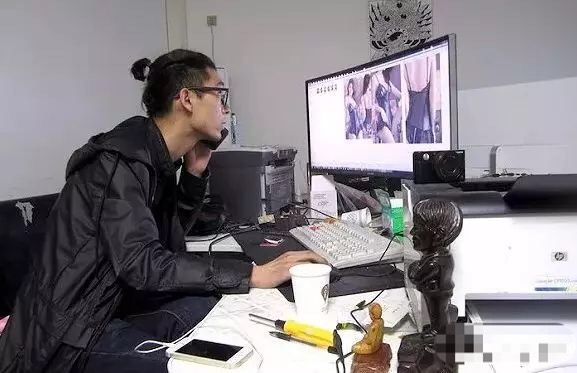 90后小伙休学创业,90后卖内衣赚3亿