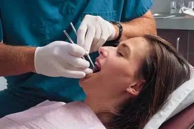 牙齿松动一定需要拔牙吗,牙齿松动还需要补牙吗