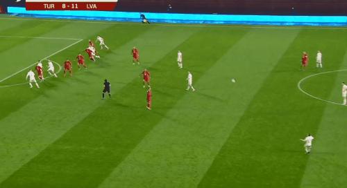 3-3世界杯8强黑马爆冷：中超金靴破门难救主，鱼腩队意外绝平