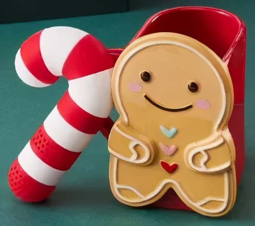 被星巴克的圣诞款设计，“闪”到了