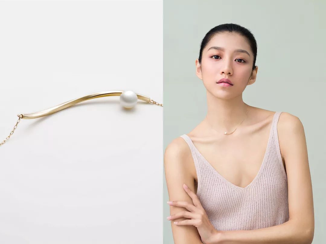 金色珍珠和啥搭配显高级感,极简风配珍珠项链