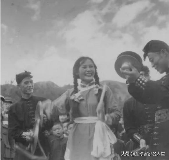 指挥家郑小瑛谈交响乐,客家山歌指挥家郑小瑛