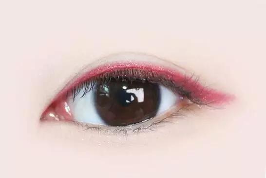 亮色眼影颜色搭配和画法美炸天,眼影画法新手亮色系列