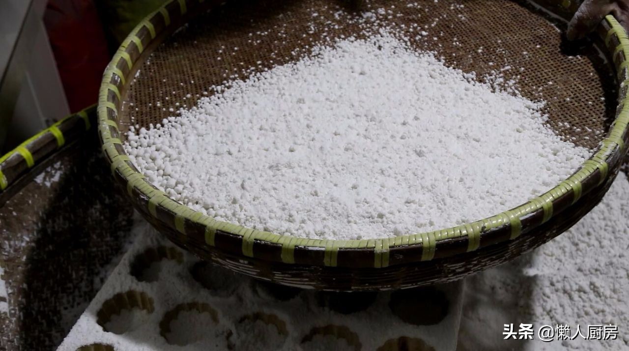 过年需要仪式感的年味,中国过年的传统年糕怎么做