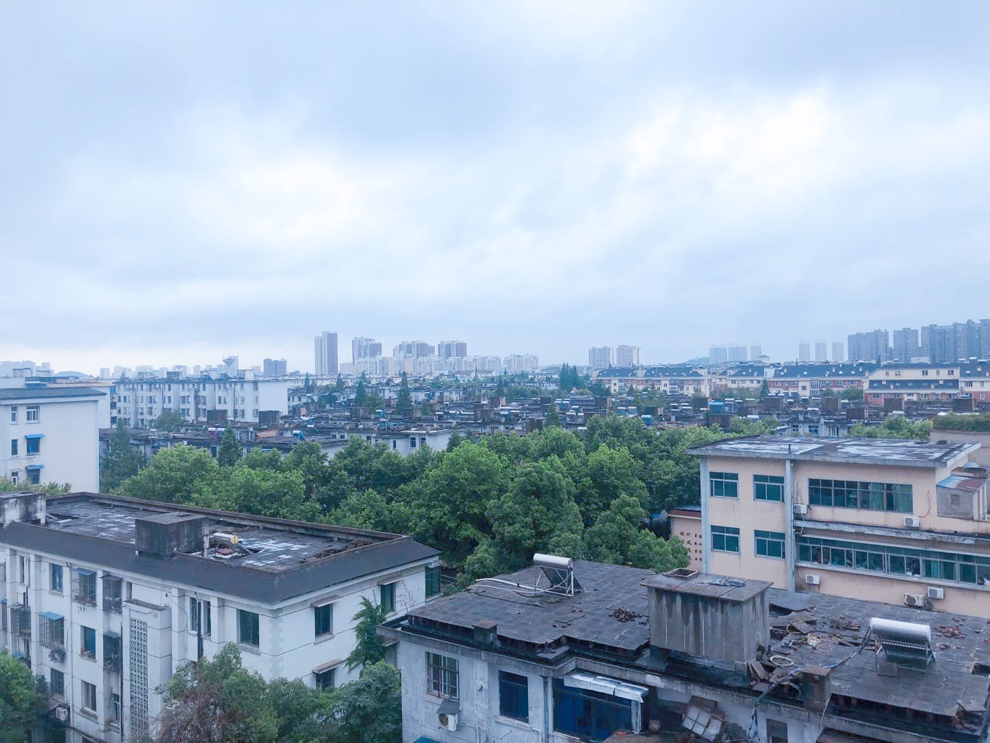 湖州楼市最新消息今天,2015股市熔断发生了什么事