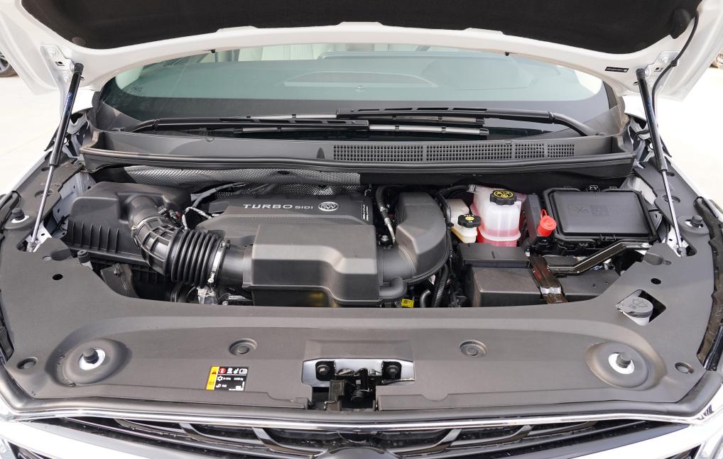 别克gl8最新款的省油吗,新款别克mpvgl8油耗