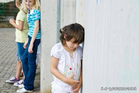 怎么帮助孩子胆小懦弱缺乏自信,孩子自卑不自信家长该怎么引导