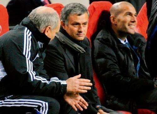 齐达内半场休息训话,米贾托维奇踢球集锦