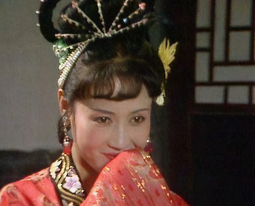 魏慧丽老年图片,魏慧丽69岁依然光彩照人