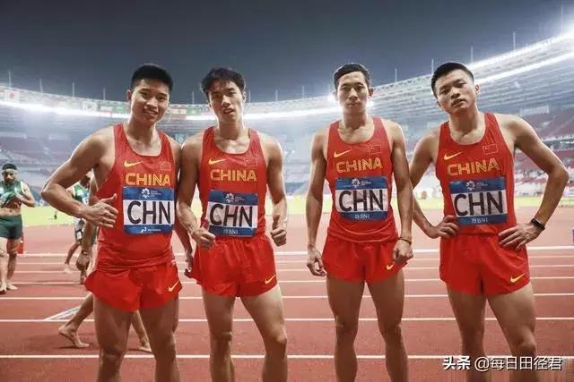 奥巴马祝贺视频完整,奥巴马打乒乓