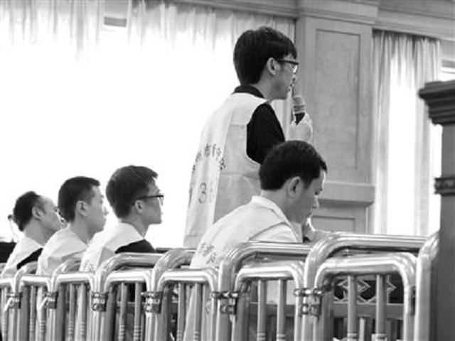 10年前卖肾买iPhone的小伙现状曝光：三级伤残，余生在病床上度过