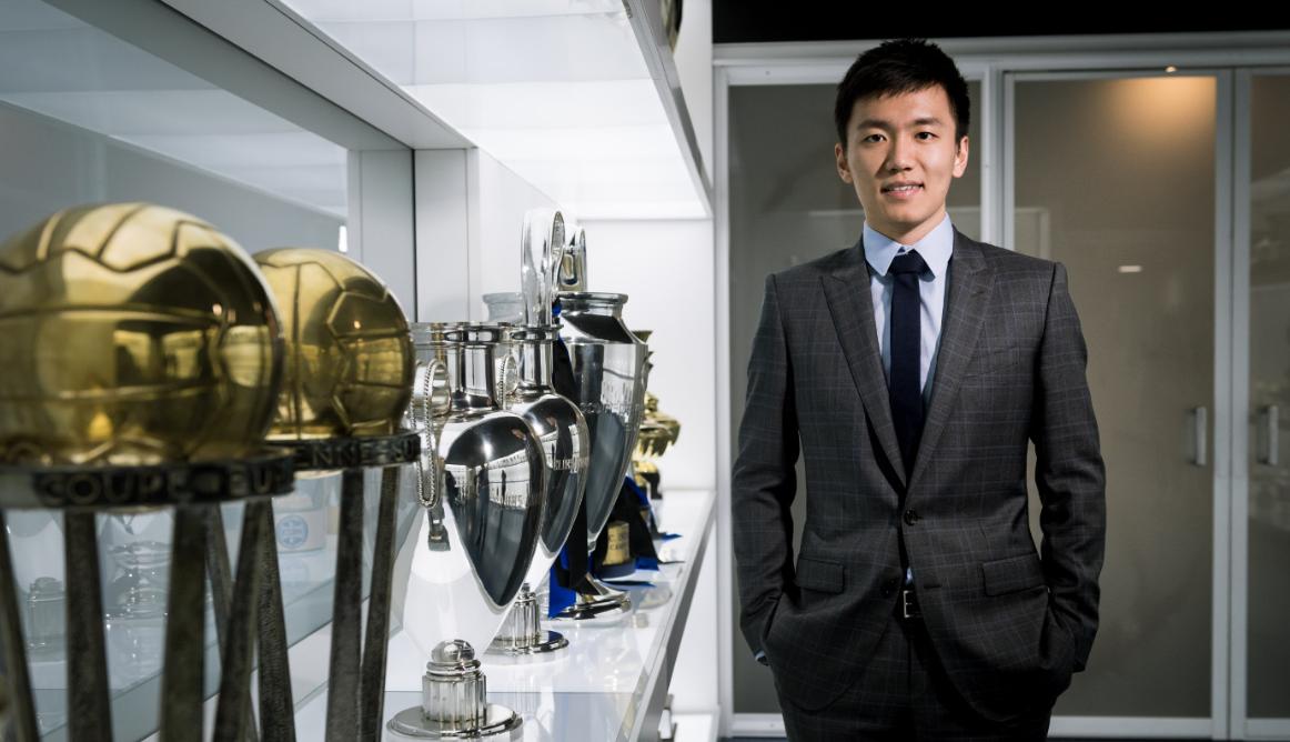 比王思聪还有钱的富二代,27岁当俱乐部主席,坐拥千亿却从不炫富