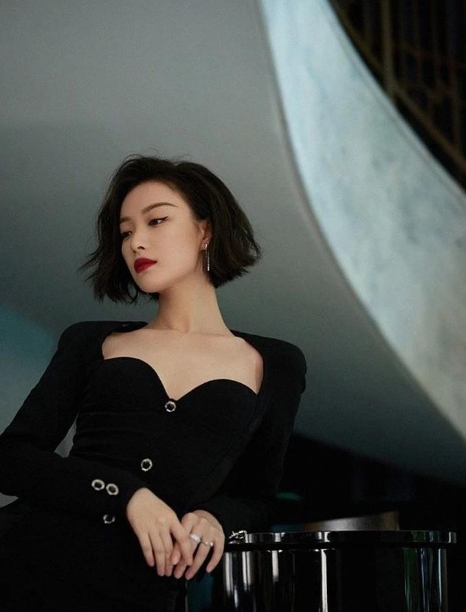 头顶很塌怎么一直蓬松,头顶尖头发塌怎么弄蓬松小妙招