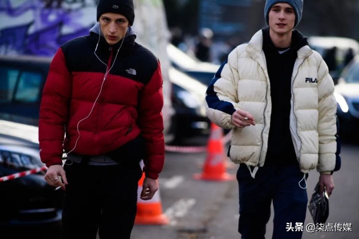 为什么现在满大街都是北面羽绒服,北面羽王羽绒服跟北面有什么区别