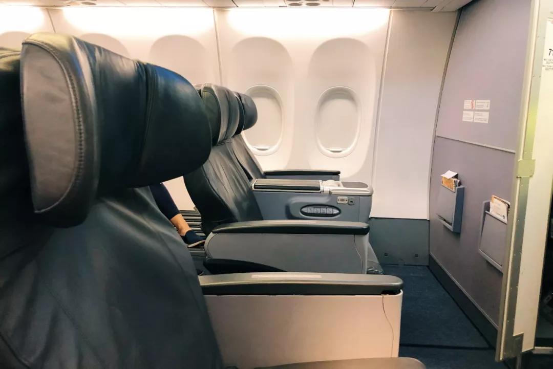 返工季要提防经济舱综合征,防疫期间坐飞机注意事项