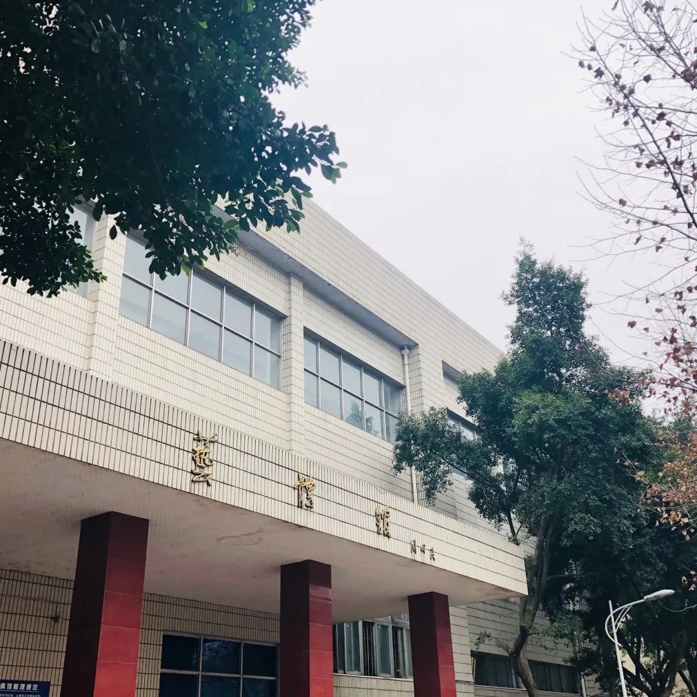 美丽隆昌我的家伴奏,美丽隆昌我的家