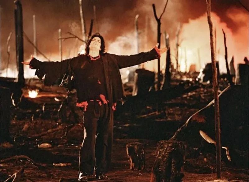 12年了,他歌里提出的那些问题被解决了吗?