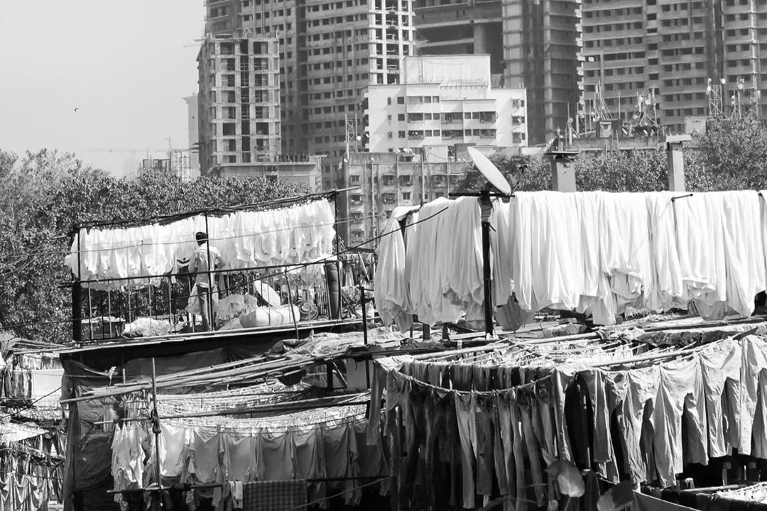 疫情失控的印度的大型洗衣场