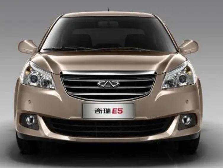 奇瑞与吉利谁强,有钱买吉利没钱买什么车子