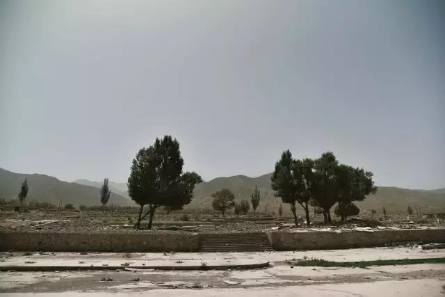 她的美是你无法企及的,她的美是不可方物的美