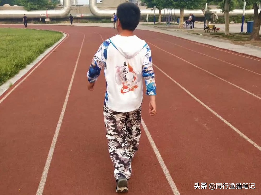 天冷钓鱼需要哪些保暖装备,钓鱼天冷必备哪些防寒物品