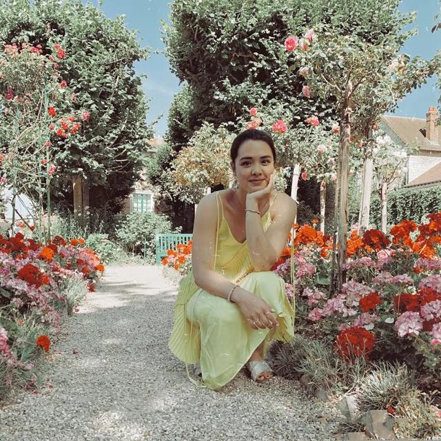 钟丽缇大女儿晒美照身材不输妈妈,钟丽缇女儿惊艳全部照片