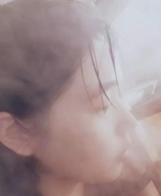 鼻头浮粉怎么快速解决,鼻子油脂粒和黑鼻头的区别