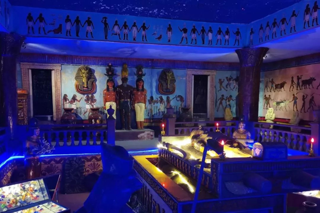 西安钟楼山寨版,钟楼的真实现状