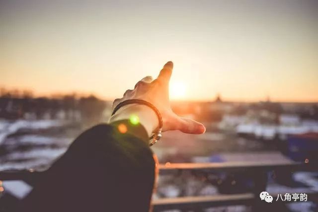 今夜，古角从心中流过