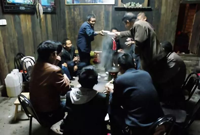 贵州黔东南千户苗寨,贵州黔东南苗寨