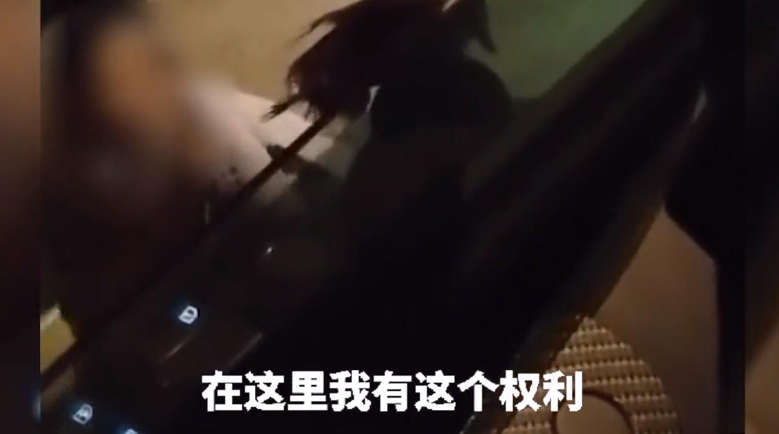 “你要出事还是要平安？”服务区保安收保护费，被拒绝后威胁司机
