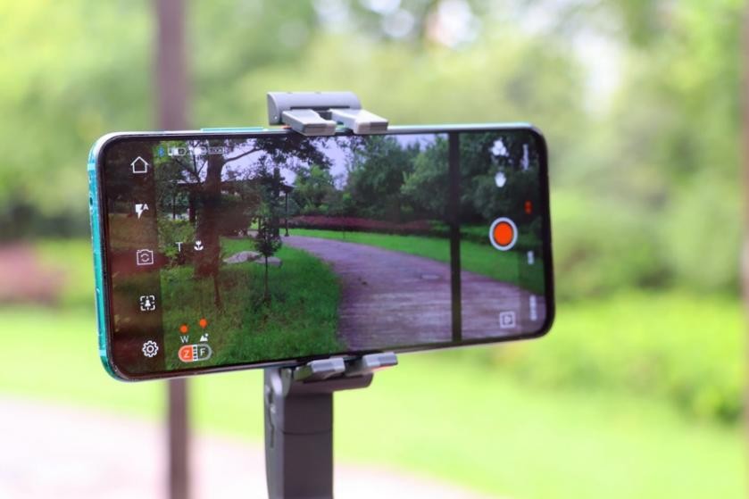 浩瀚小q稳定器拍摄技巧,浩瀚v2稳定器拍的vlog