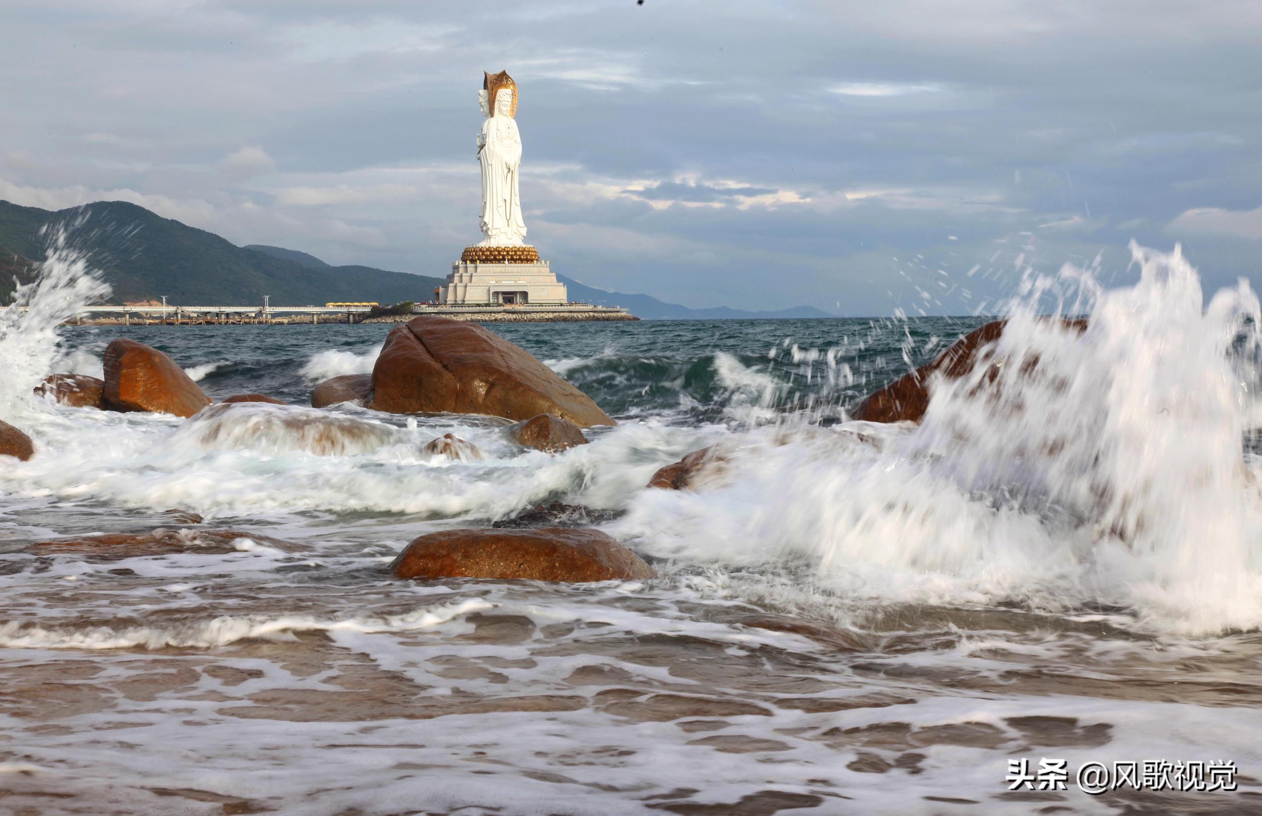 三亚夏天闷热潮湿吗,三亚夏季气温