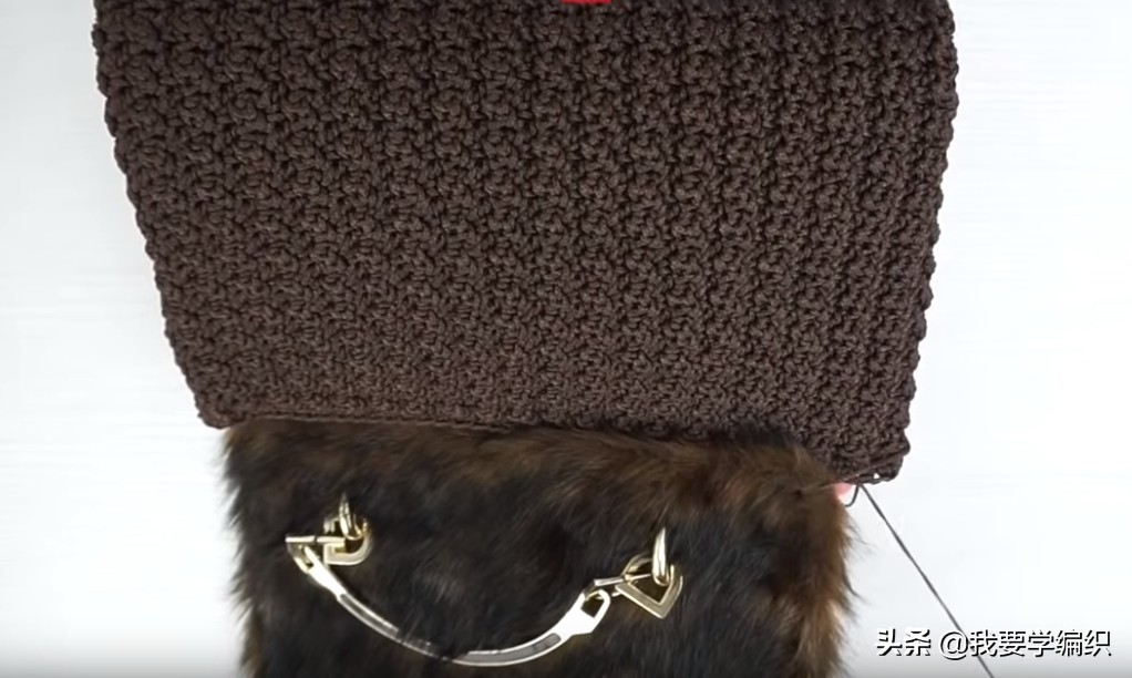 朋友说它比买的包更好看，高级感十足的环保皮草包，自己钩一个吧