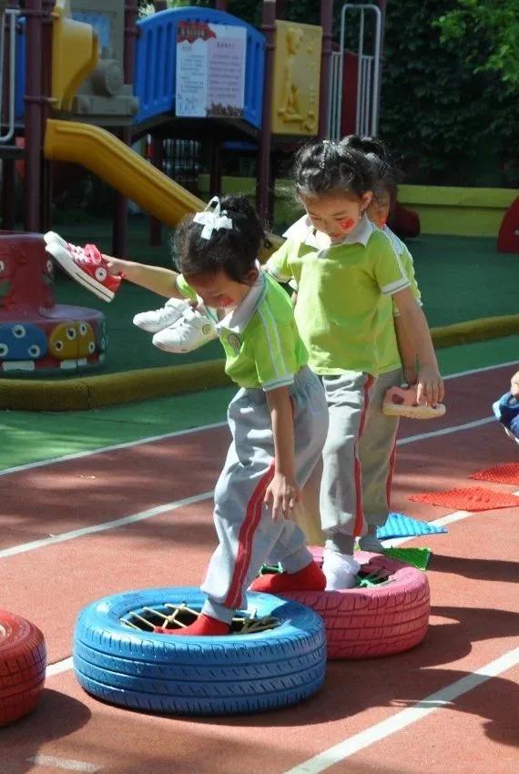 幼儿园我是小红军重走长征路游戏,小班重走长征路闯关游戏