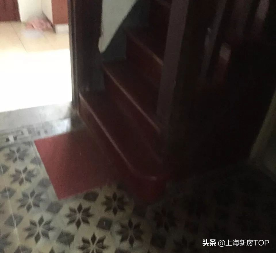 上海工资14000怎么买房,上海外滩一线江景399平左右大平层