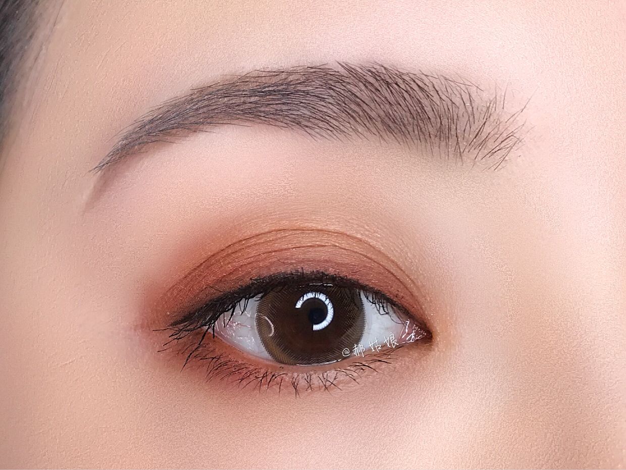 夏天皮肤油怎么化妆,兰蔻持妆粉底液夏天上妆技巧