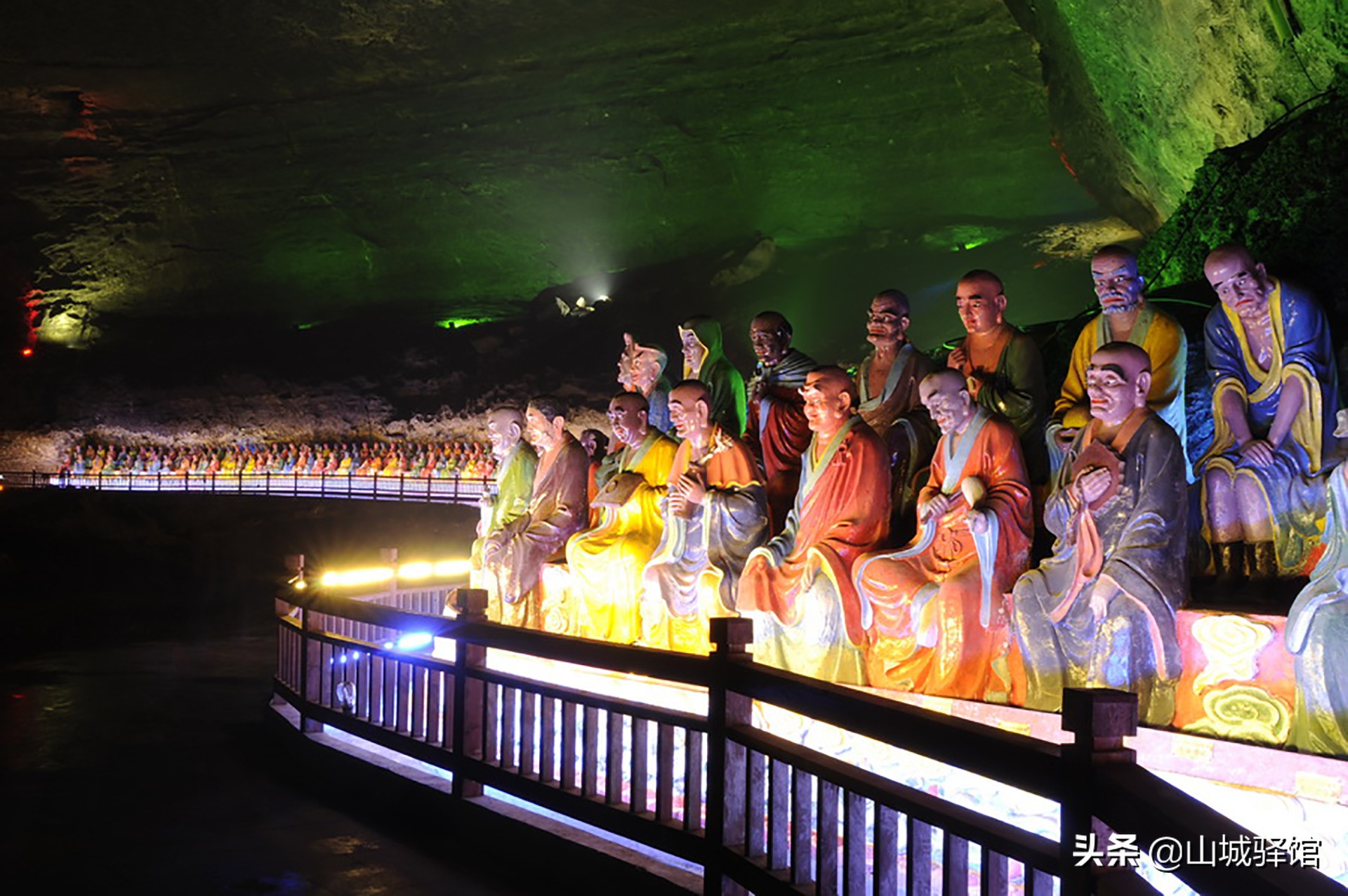 重庆南川沙滩峡谷露营,南川金佛山耍水露营地