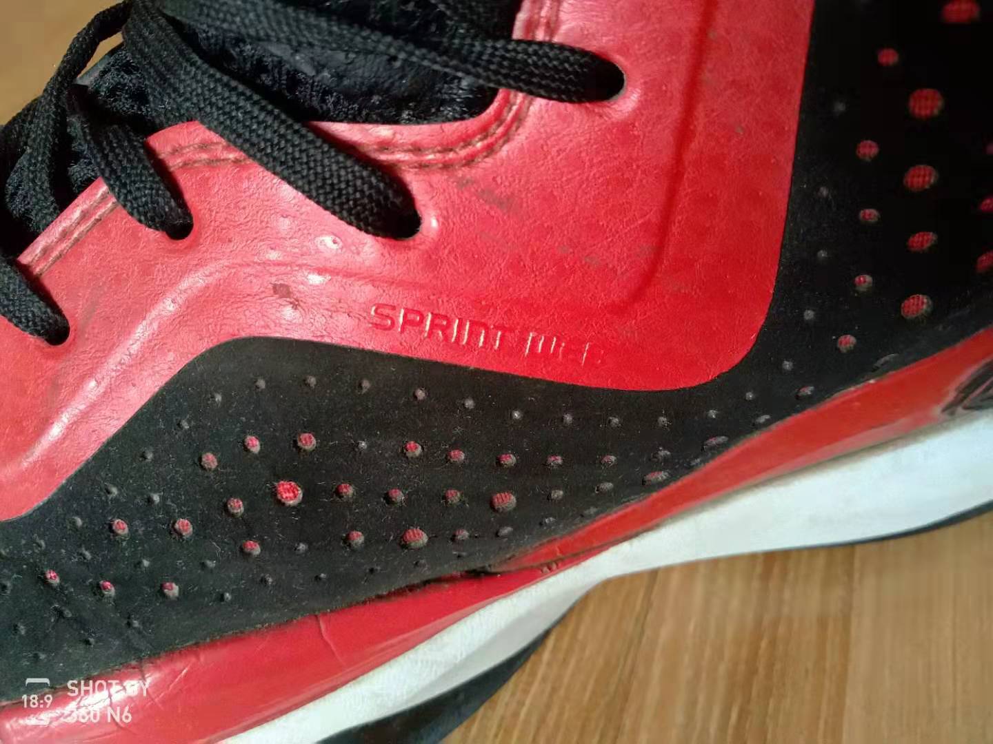 罗斯773篮球鞋真假对比,罗斯773和罗斯11哪个更好