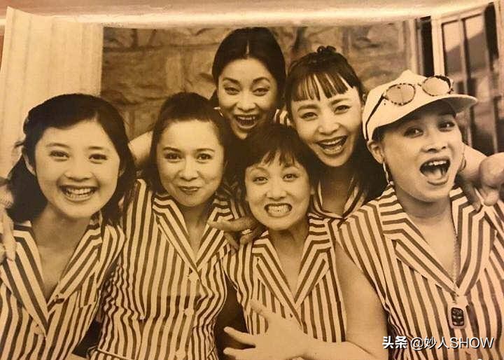 未婚生子再嫁富豪，恩师骂她狗*王脑**菲叫她大傻，那英到底有多彪？